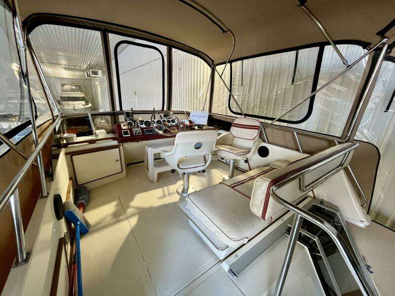 35ft Sea Ray Yacht For Sale