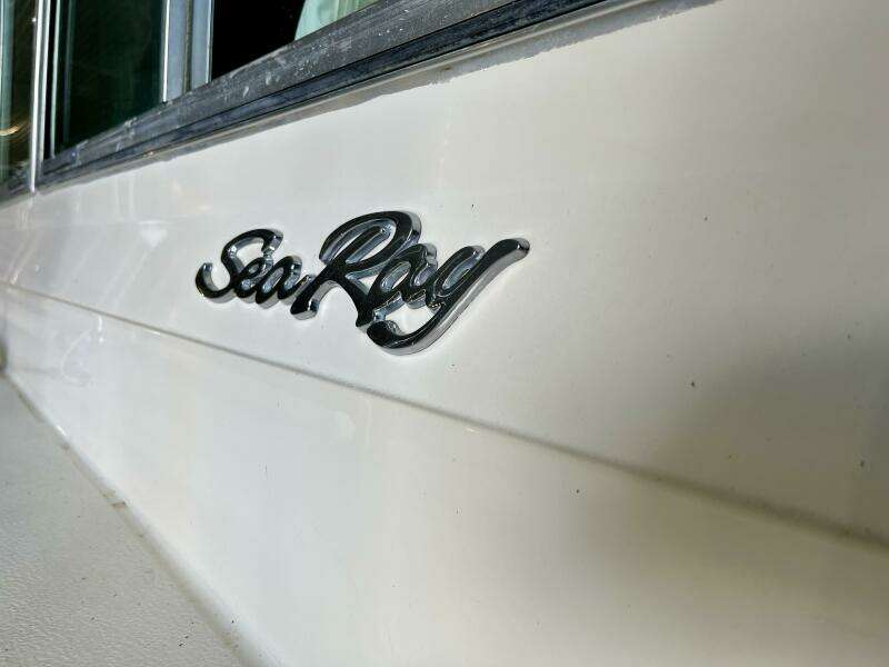 35ft Sea Ray Yacht For Sale