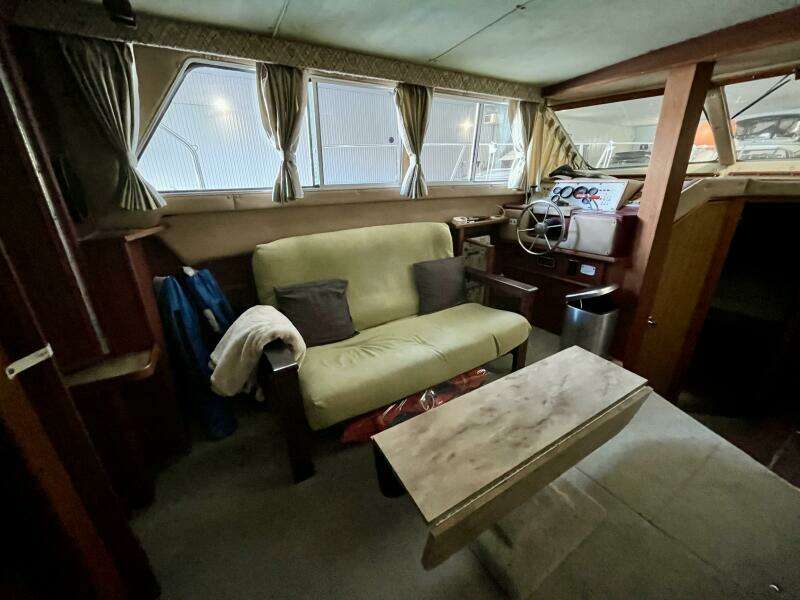 35ft Sea Ray Yacht For Sale