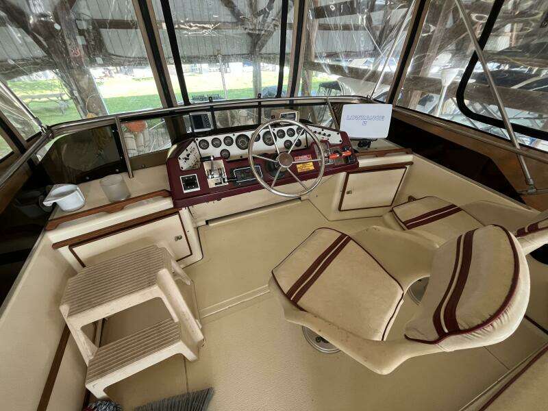 35ft Sea Ray Yacht For Sale