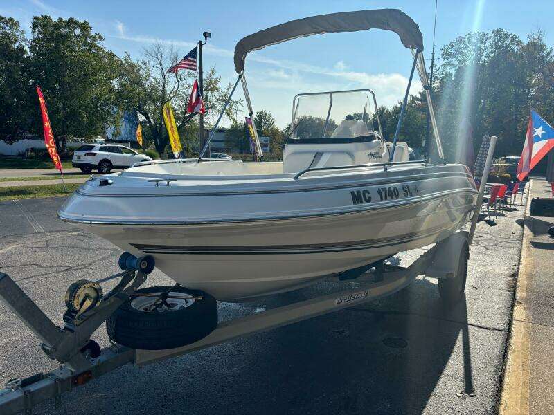 18ft Wellcraft Yacht For Sale