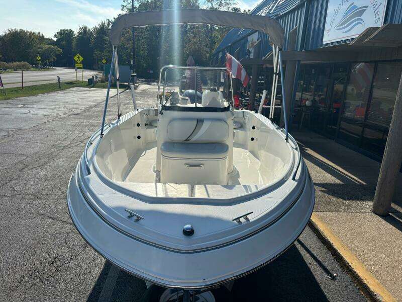 18ft Wellcraft Yacht For Sale