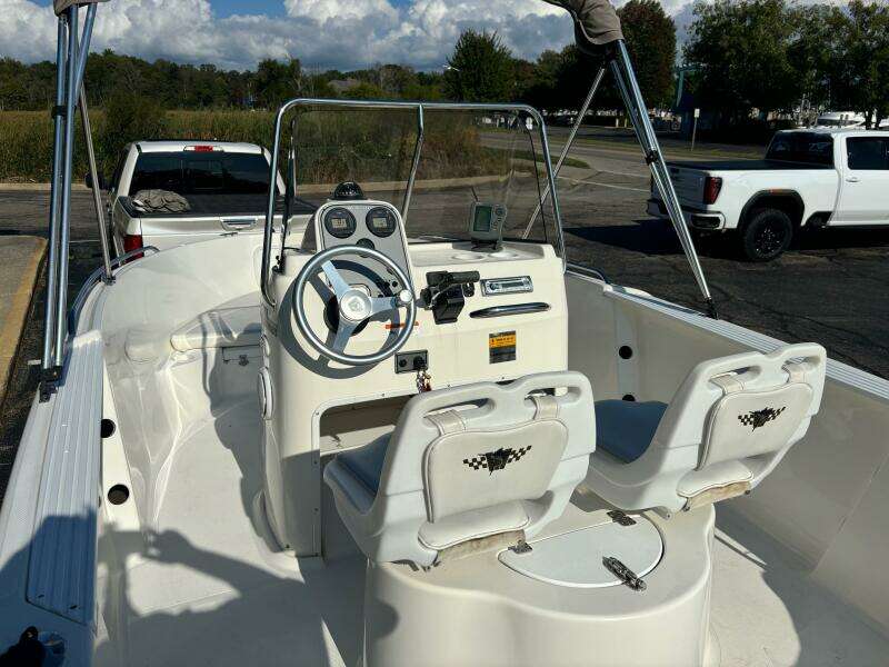 18ft Wellcraft Yacht For Sale