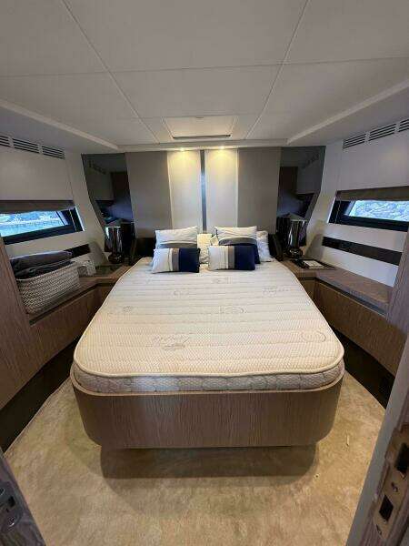 60ft Azimut Yacht For Sale