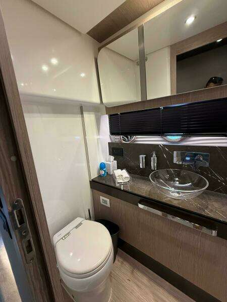 60ft Azimut Yacht For Sale
