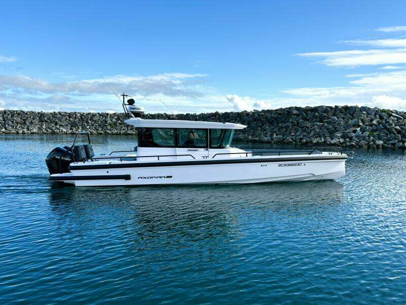 28ft Axopar Yacht For Sale