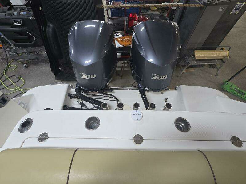 30ft Robalo Yacht For Sale