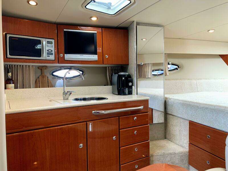 31ft Formula Yacht For Sale