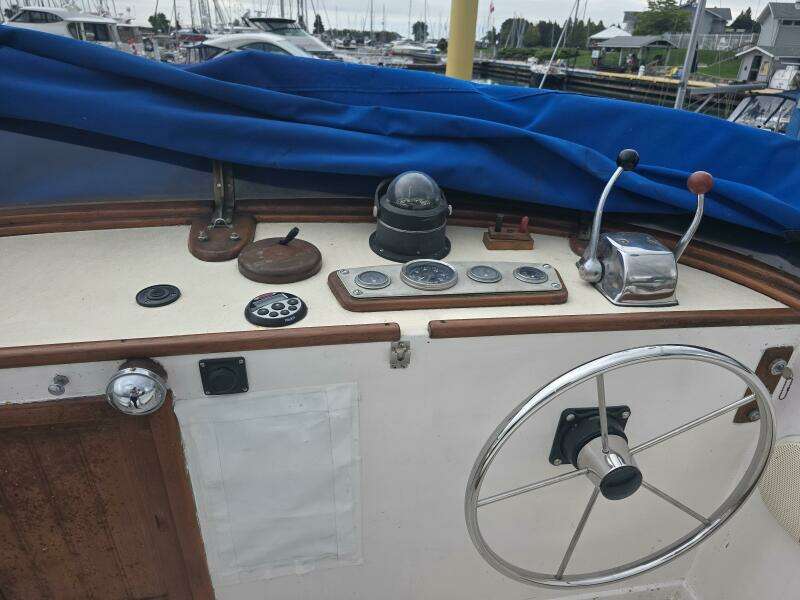 34ft Marine Trader Yacht For Sale