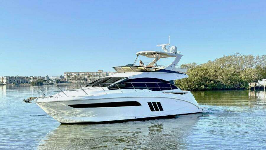 2016 Sea Ray 510 Fly 'Bateau d’Amis' - Profile Port