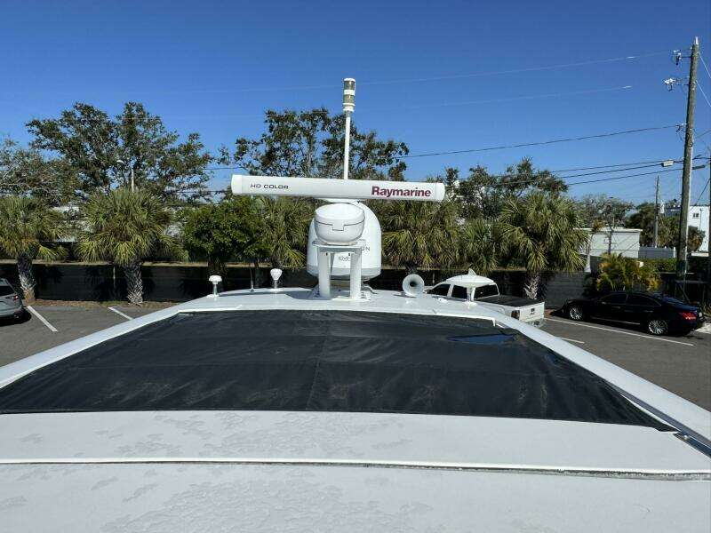 2016 Sea Ray 510 Fly 'Bateau d’Amis' - Flybridge Helm Top