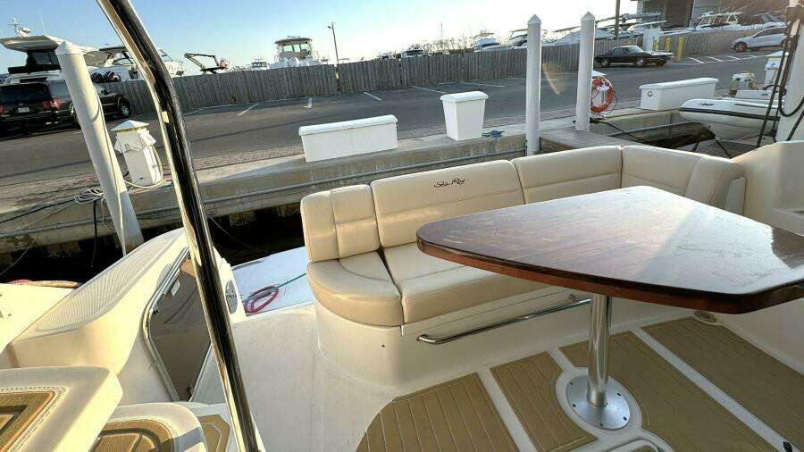 2016 Sea Ray 510 Fly 'Bateau d’Amis' - Aft Deck