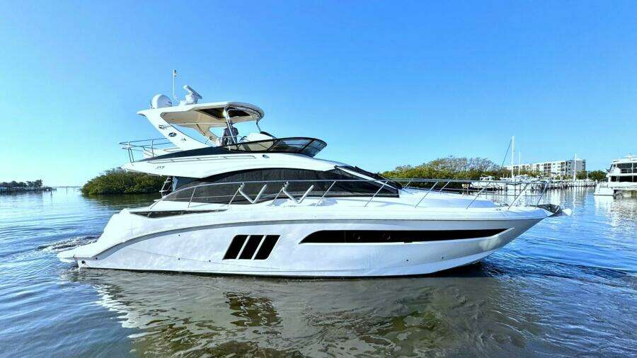 2016 Sea Ray 510 Fly 'Bateau d’Amis' - Profile