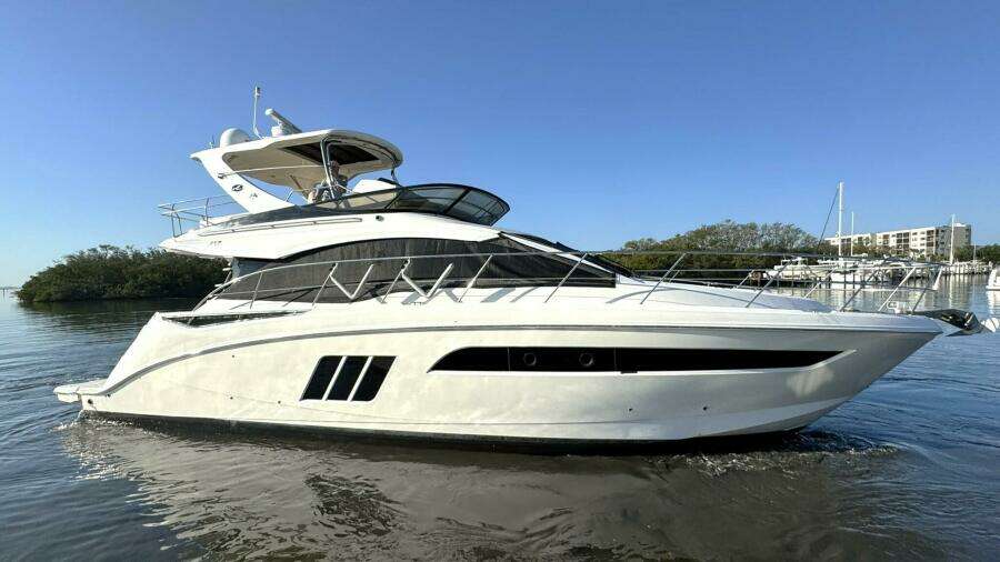 2016 Sea Ray 510 Fly 'Bateau d’Amis' - Profile Starboard