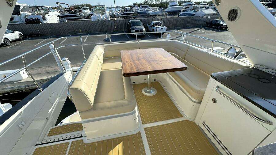 2016 Sea Ray 510 Fly 'Bateau d’Amis' - Flybridge