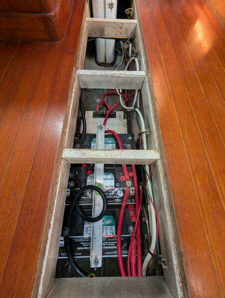 Outrageous 43ft Mason Yacht For Sale