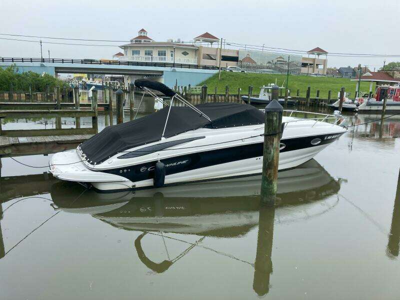 28ft Crownline Yacht For Sale