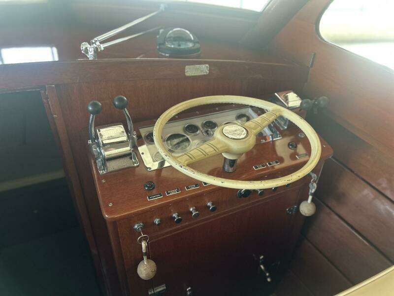 30ft Prowler Yacht For Sale