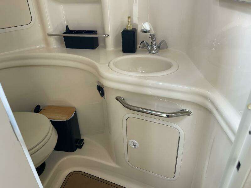 30ft Sea Ray Yacht For Sale