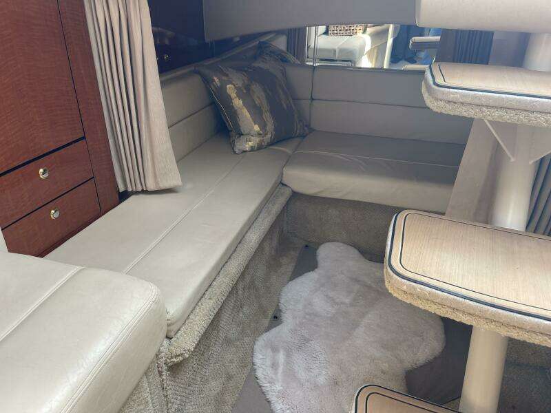 30ft Sea Ray Yacht For Sale