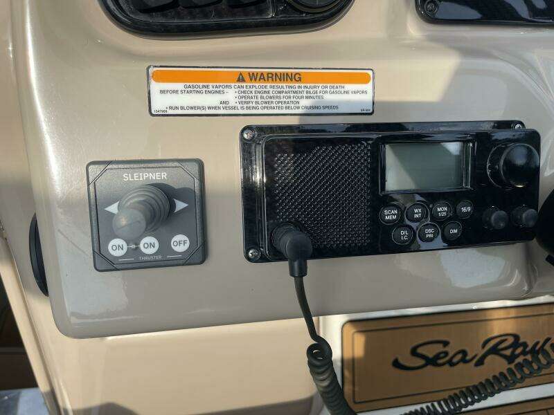 30ft Sea Ray Yacht For Sale