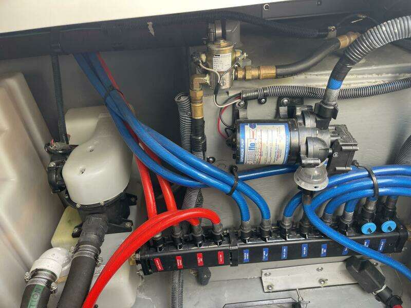 30ft Sea Ray Yacht For Sale