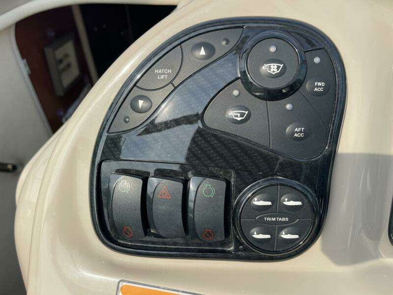 30ft Sea Ray Yacht For Sale