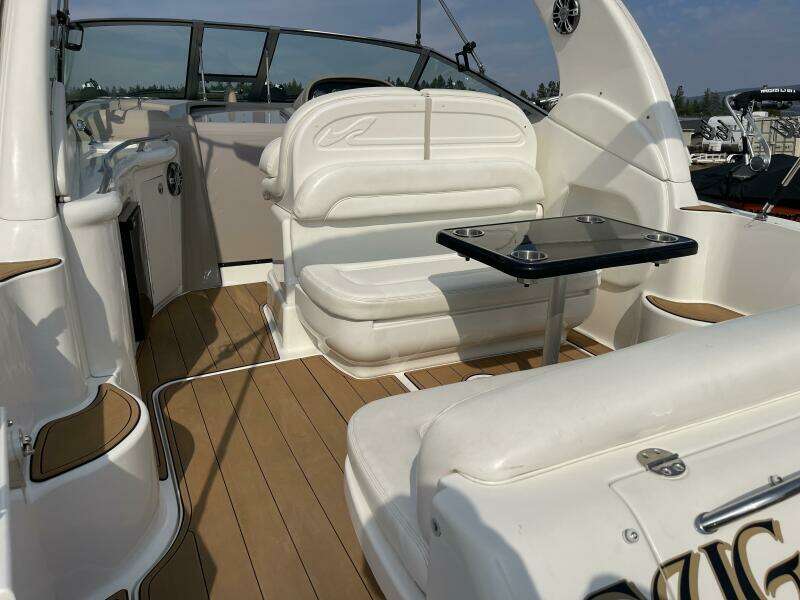 30ft Sea Ray Yacht For Sale