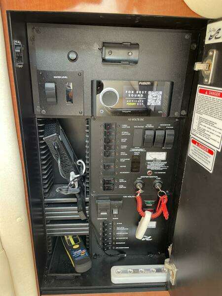 30ft Sea Ray Yacht For Sale