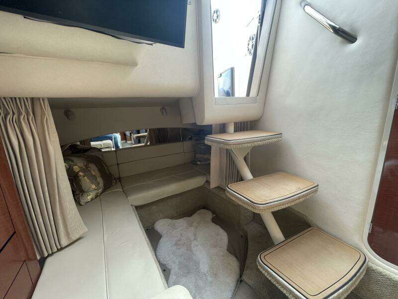 30ft Sea Ray Yacht For Sale