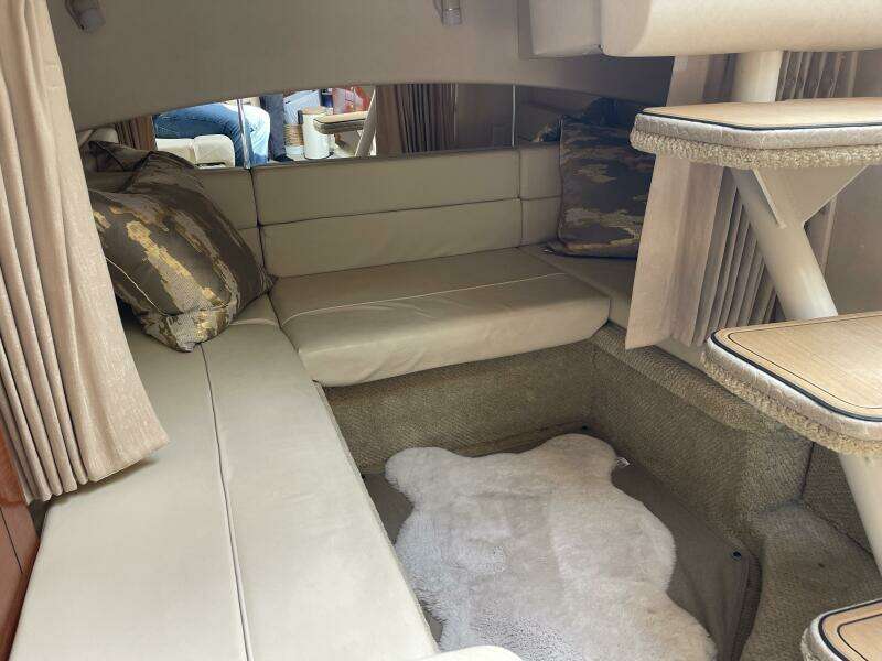 30ft Sea Ray Yacht For Sale