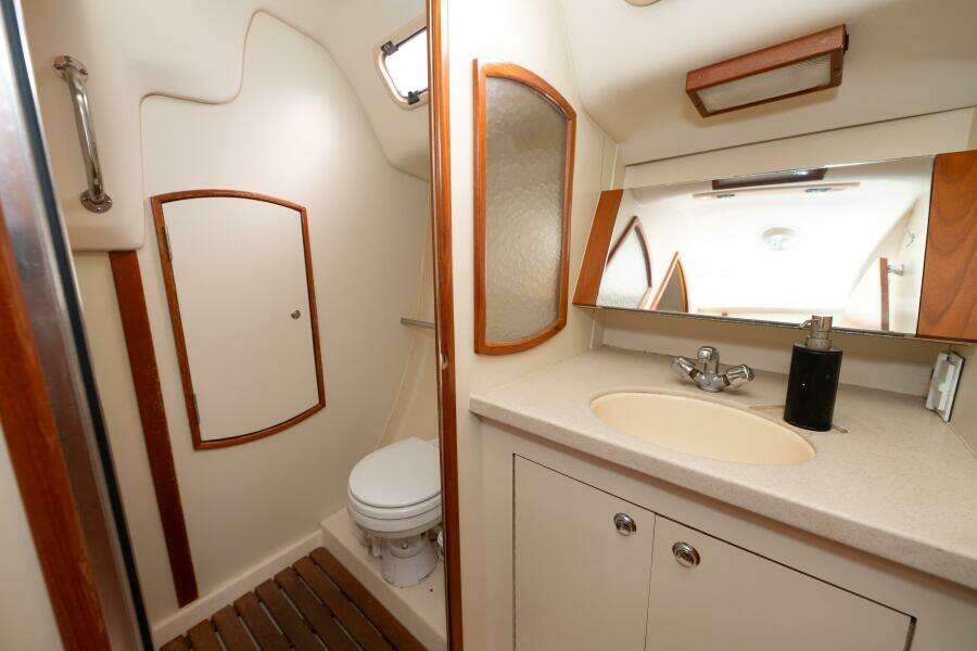 Pharma Sea 36ft Hunter Yacht For Sale