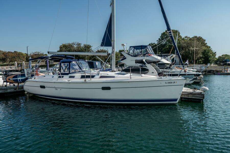 Pharma Sea 36ft Hunter Yacht For Sale