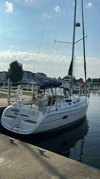 Pharma Sea 36ft Hunter Yacht For Sale