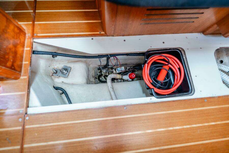 Pharma Sea 36ft Hunter Yacht For Sale