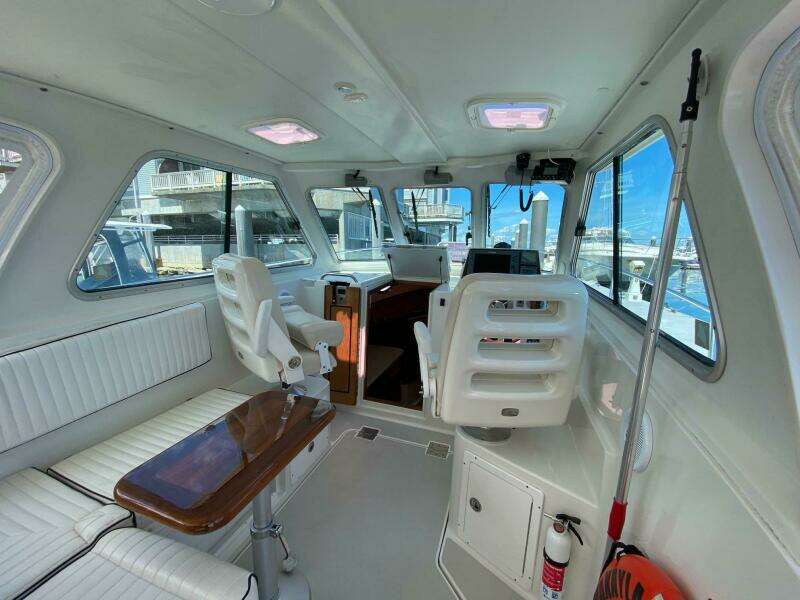 Chance 29ft Back Cove Yacht For Sale