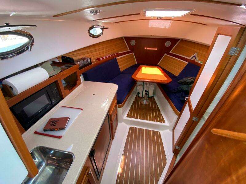 Chance 29ft Back Cove Yacht For Sale
