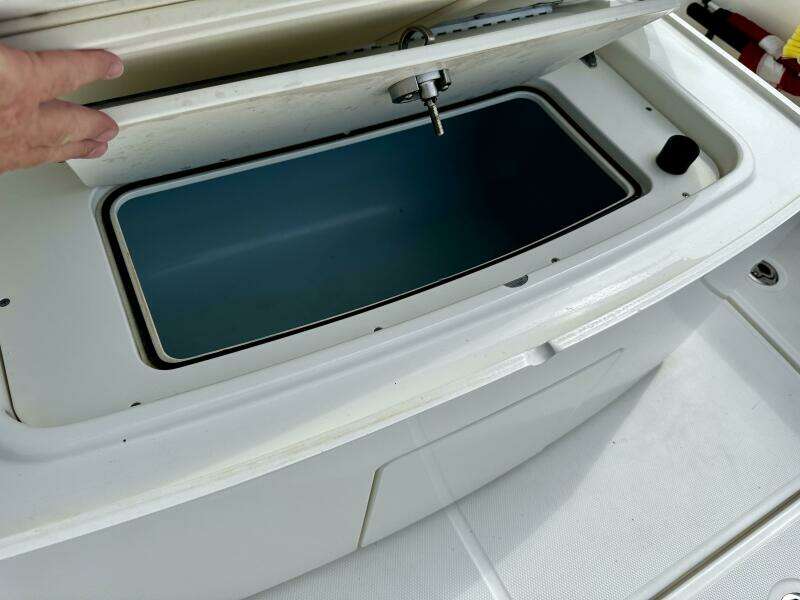 BOTTOMS UP 33ft Boston Whaler Yacht For Sale