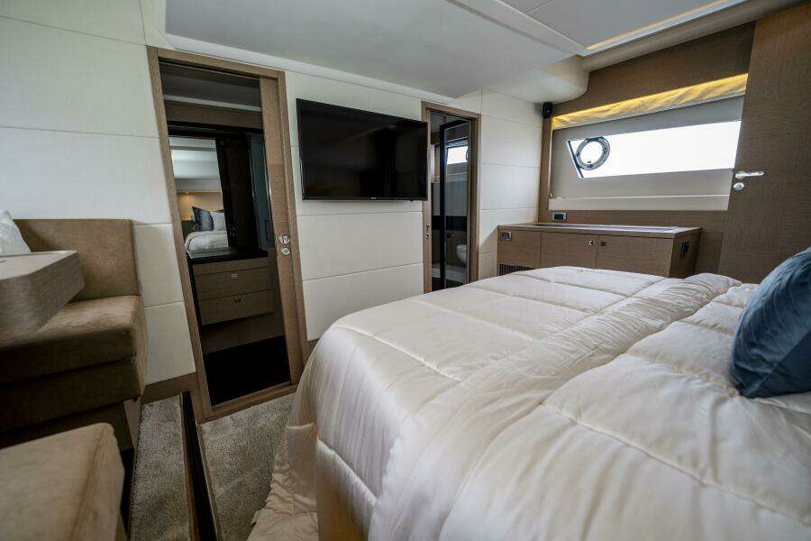 SEEWORTHY 56ft Prestige Yacht For Sale