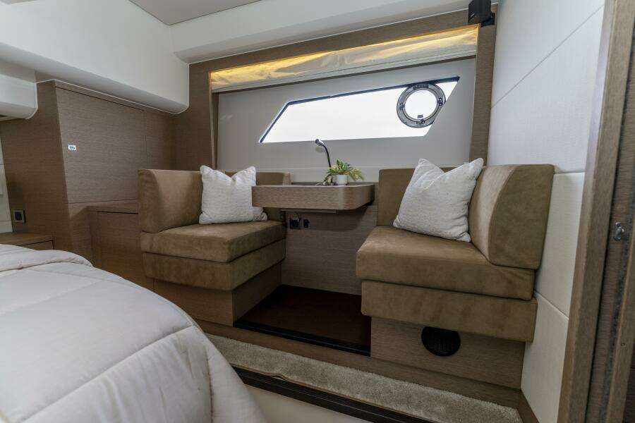SEEWORTHY 56ft Prestige Yacht For Sale