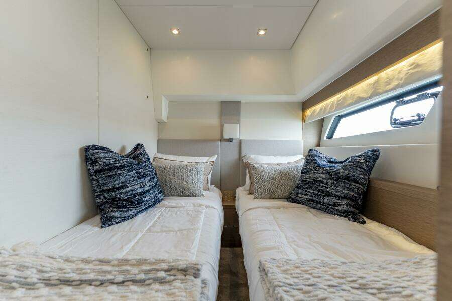 SEEWORTHY 56ft Prestige Yacht For Sale