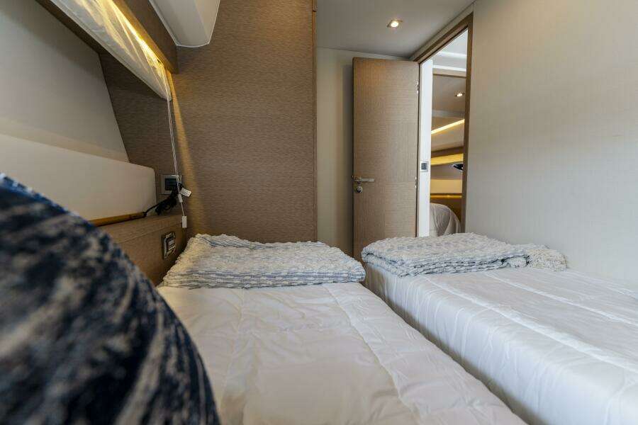 SEEWORTHY 56ft Prestige Yacht For Sale