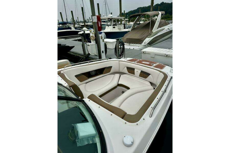 Special Delivery 27ft Four Winns Yacht For Sale