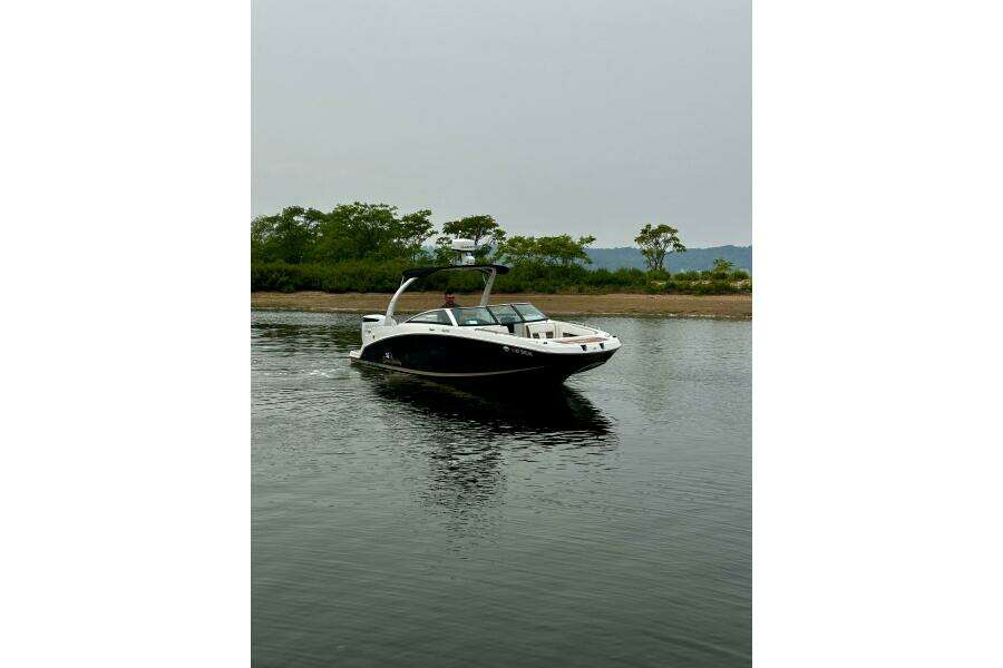 Special Delivery 27ft Four Winns Yacht For Sale