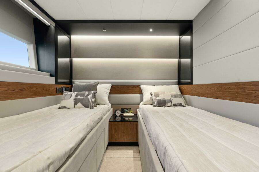 Horizon V68 Hull 12