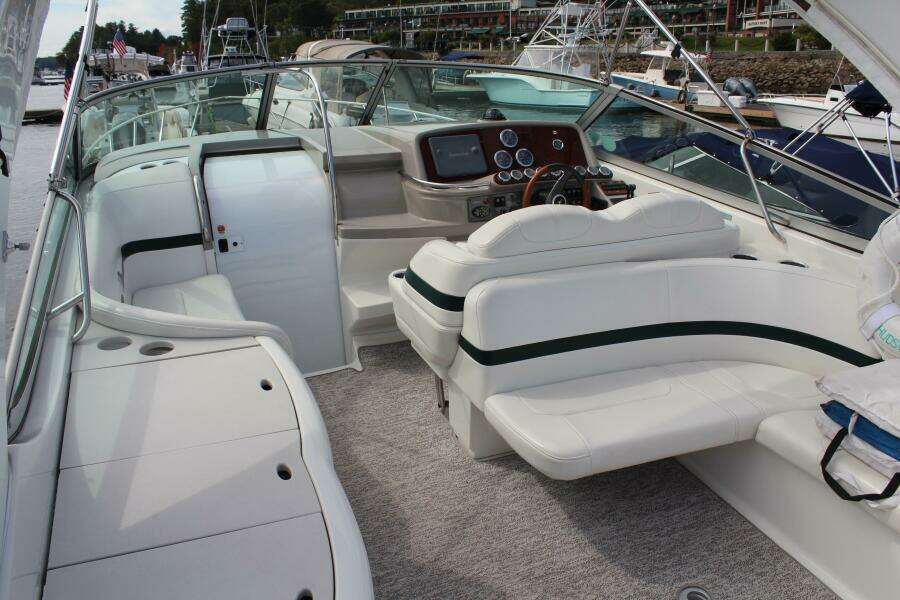 Aft Seating Area 3 Aft Seating Area 3