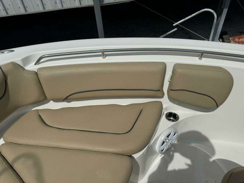 21ft NauticStar Yacht For Sale