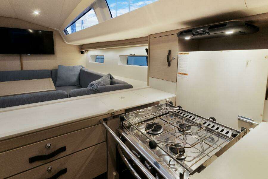Beatrice 51ft Jeanneau Yacht For Sale