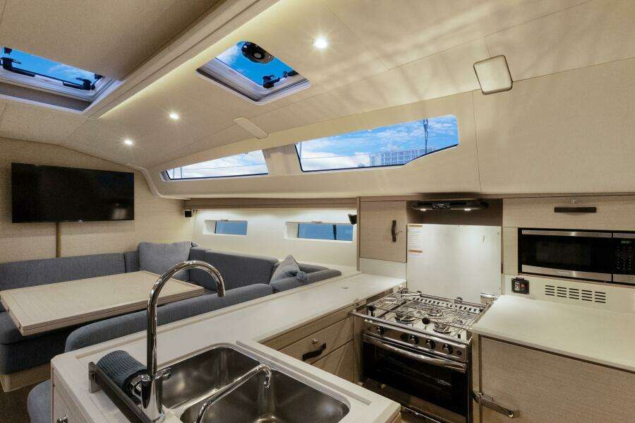 Beatrice 51ft Jeanneau Yacht For Sale