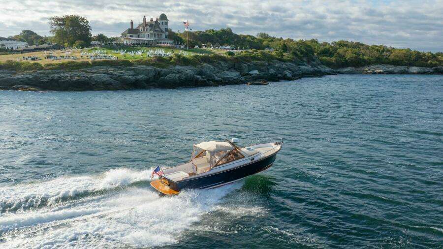ELOISE 30ft CH Marine Yacht For Sale